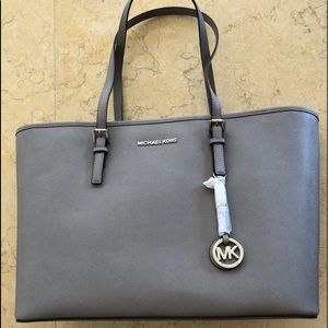 Michael Kors Medium Jet Set Tote